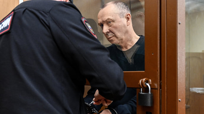 Взятки подняли из запаса
