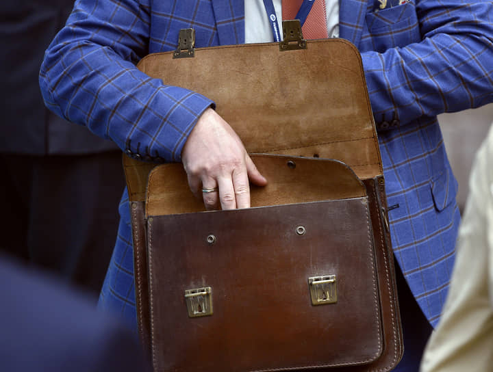 Пайщики потянулись в долги