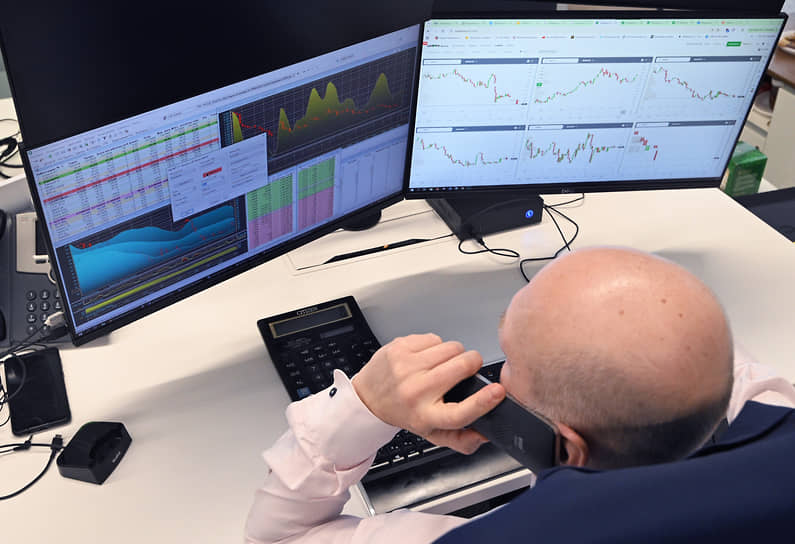 Размещения начали с дисконта