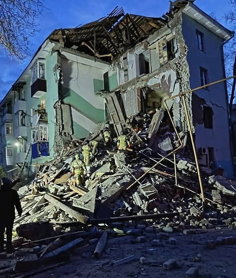 В результате попадания дрона в сызранском жилом доме обрушился подъезд