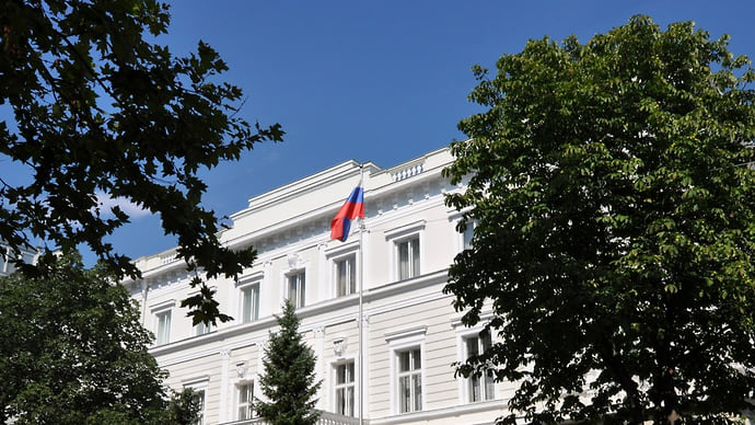 Австрия увидала за лесом шпионов