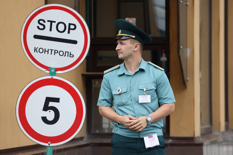 Первый день работы СПОТ в обязательном режиме не вызвал очередей на границе 