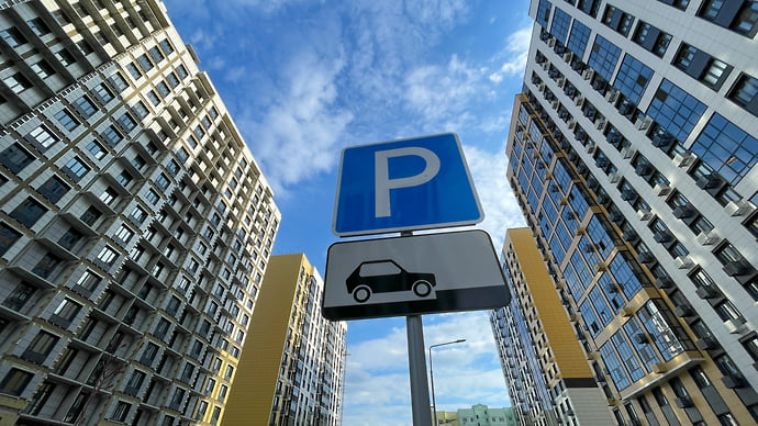 Застройщики припарковали деньги