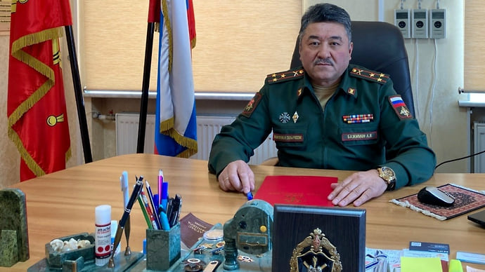 Военком продавал контрактников