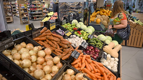 Магазины минусуют морковь // Наценка на социально значимые продукты в рознице впервые стала отрицательной