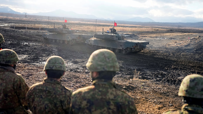 Военные расходы защитят экономику Японии