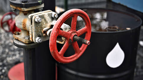 Бюджет впитывает дорогую нефть // Нефтегазовые доходы выросли, но все еще отстают от прошлогодних