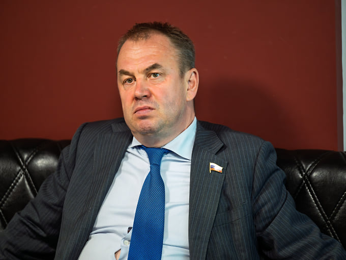 Депутата подвели «мертвые души»