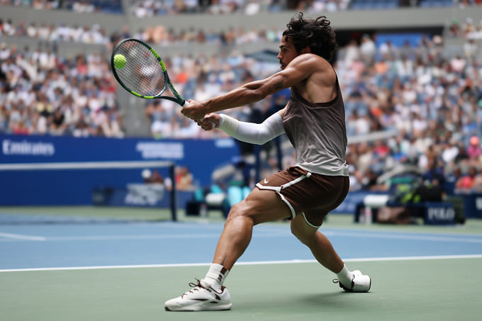 Победив Романа Сафиуллина, Карлос Алькарас (на фото) с учетом прошлогоднего US Open и январского Открытого чемпионата Австралии выиграл на мейджорах свой 15-й матч подряд