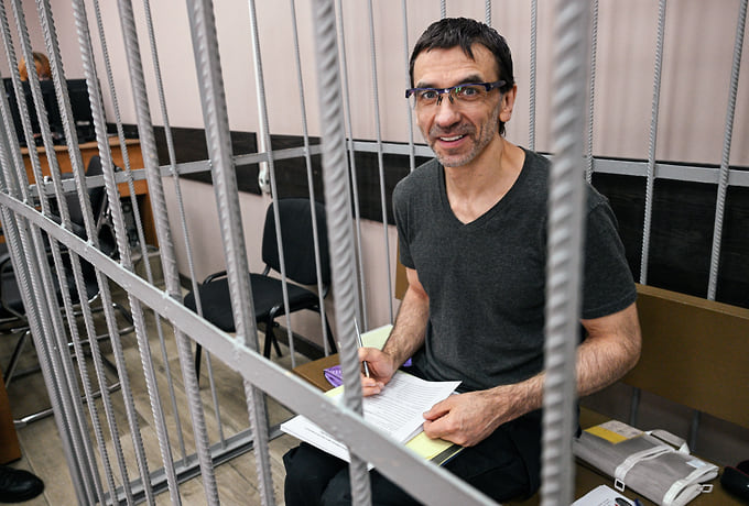 Михаил Абызов не признал вину, сообщив, что он сам потерпел по данному делу 