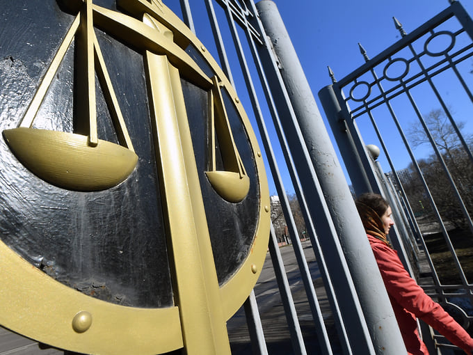 Шпион оказался богатым