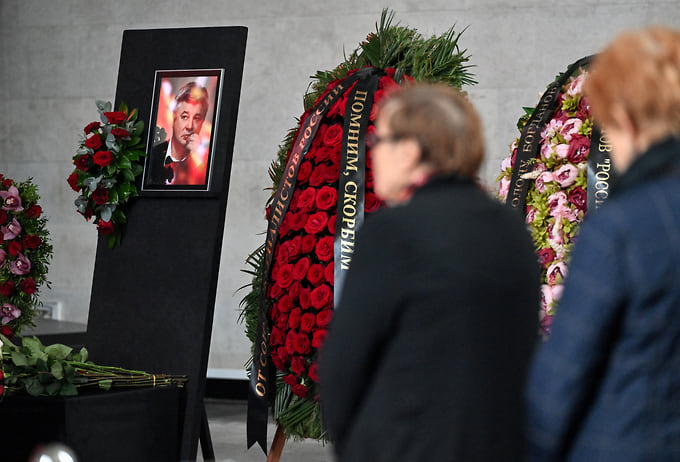 Всеволод Богданов был единственным человеком, к которому журналисты могли обратиться без проблем
