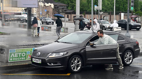 Пробег буксует // Продажи подержанных легковых автомобилей сократились второй месяц подряд