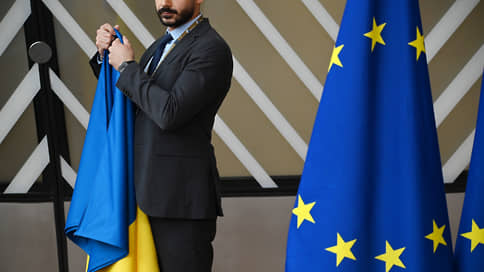 Украина превысила смету // ЕС не спешит компенсировать дефицит ее бюджета