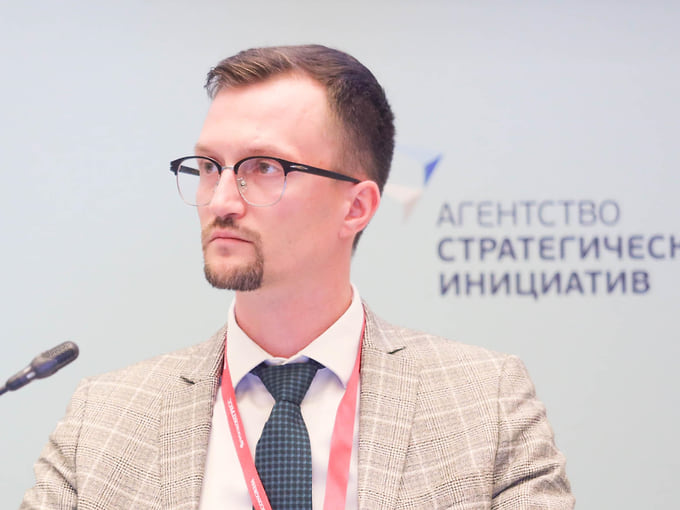 Авиации подбирают первого пилота