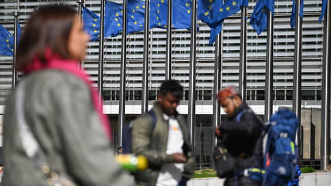 ЕС платит дважды // Брюссель пытается выдать Украине новый кредит в размере €70 млрд