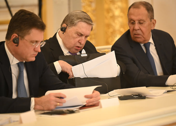 К исходу третьего дня форумов бумаг в портфелях становилось все больше