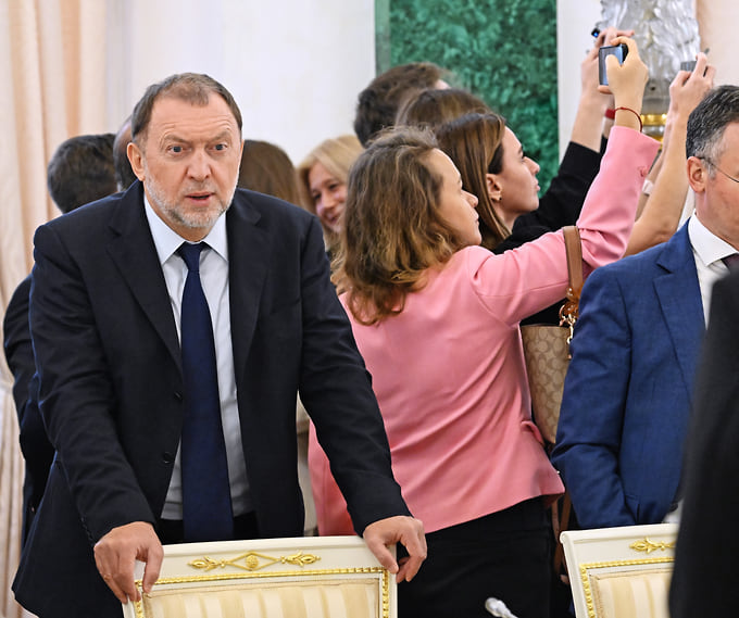Некоторые журналистки не туда смотрят 