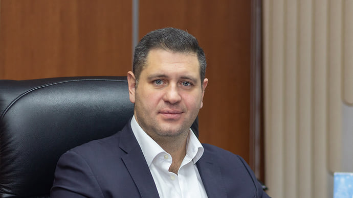 Задержанного зампреда правления «Газпром нефти» доставили в Москву
