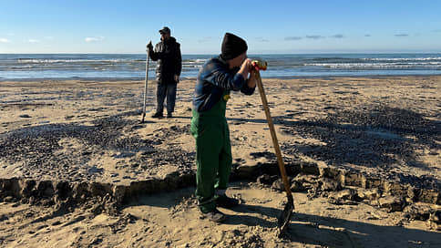 Загрязненный мазутом песок на пляжах Анапы полностью заменят через три месяца