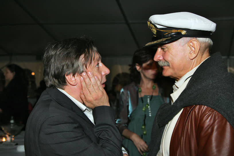 Михаил Ефремов (слева) и Никита Михалков в 2007 году 