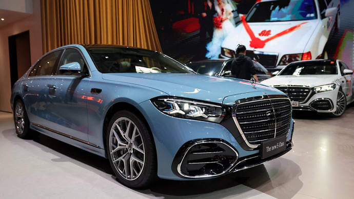 Чистая прибыль Mercedes-Benz упала на 17,2%
