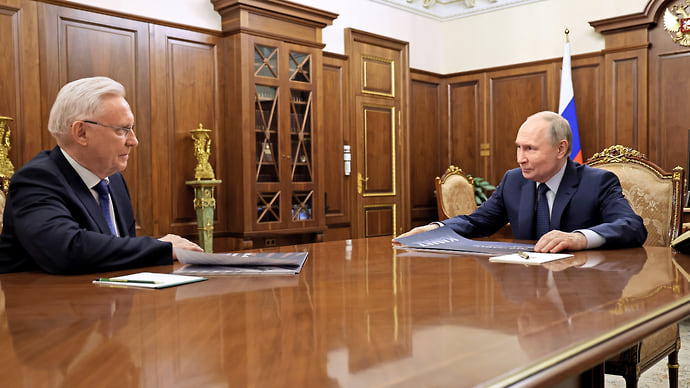 Глава КамАЗа сообщил Путину о стабильной работе после «развода» с Daimler