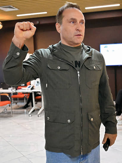 Дмитрий Свищев