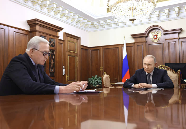 Глава РСПП Александр Шохин (слева) и президент России Владимир Путин