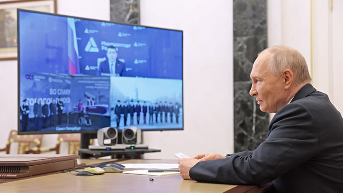 Путин попросил ОСК не задерживать сдачу атомных ледоколов «Ленинград» и «Сталинград»