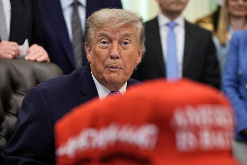 Трамп заработал около $1,2 млрд на своих криптовалютных проектах Трамп заработал около $1,2 млрд на своих криптовалютных проектах