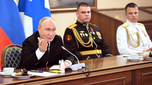 Путин: Россия была гарантом целостности Украины // Путин уверен, что Украина рано или поздно утратит западные территории