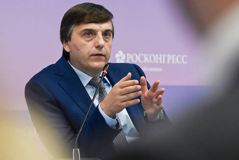 Министр просвещения Сергей Кравцов