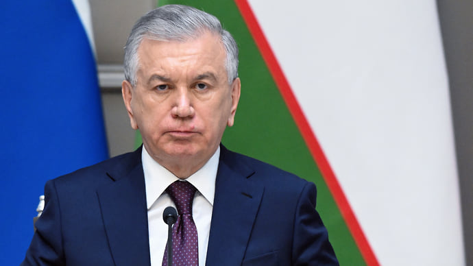 Президент Узбекистана призвал усилить контроль за нефтегазовым рынком