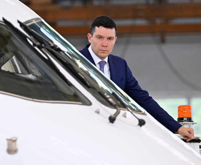 Антон Алиханов 