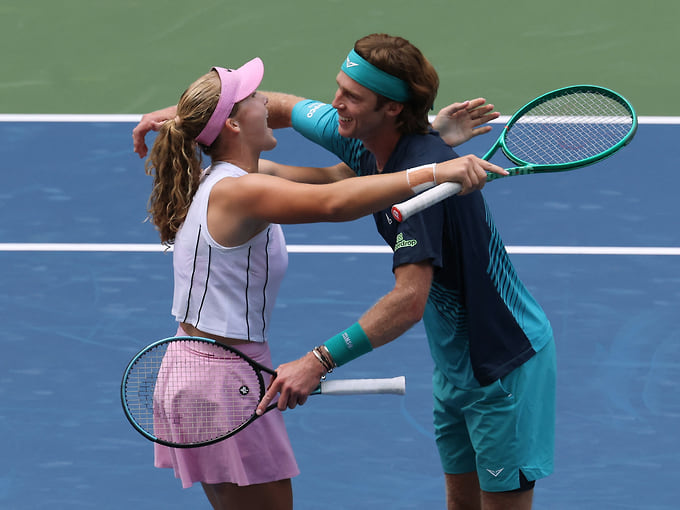 Теннисисты Андреева и Рублев вышли в полуфинал микста на US Open