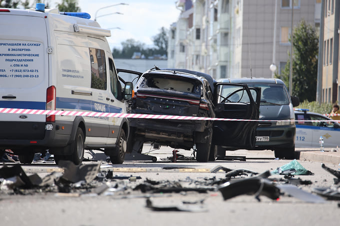 Место взрыва на Колпинском шоссе в Петербурге