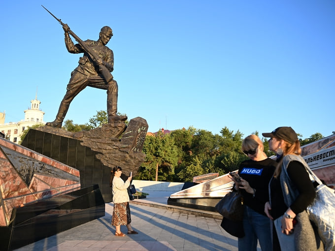 Ямпольская: требование Токио снести памятник советскому солдату возмутительно