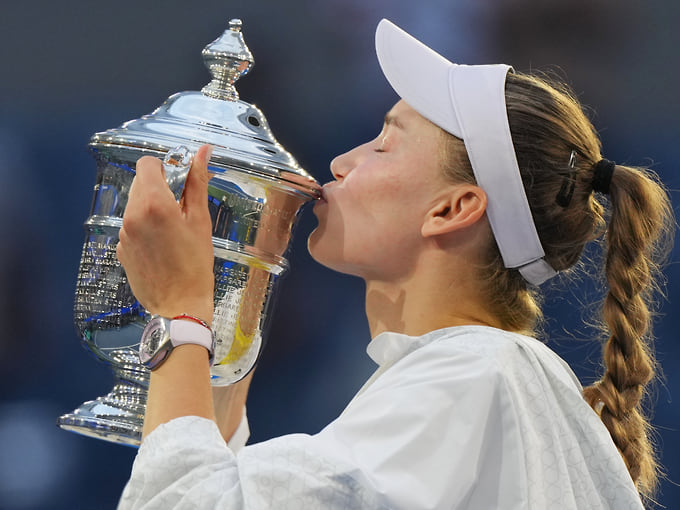 Теннисистка Елена Рыбакина стала чемпионкой турнира US Open