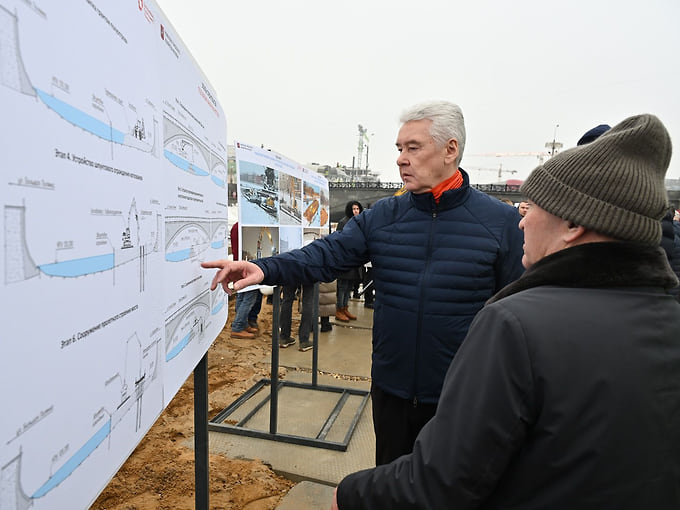 Собянин открыл пешеходный мост на Болотной набережной