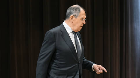 Лавров назвал цель поездки Макрона в Африку // Лавров: Макрон хочет отговорить страны Африки от участия в саммите с Россией