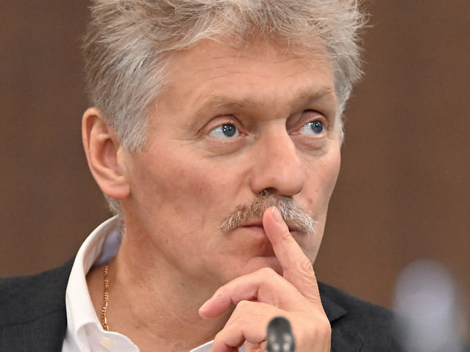 Песков объяснил выбор «Л.Е.В. Менеджмент» для управления активами Auchan и Nestle