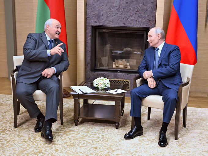 Лукашенко поздравил Путина с проведением единого дня голосования