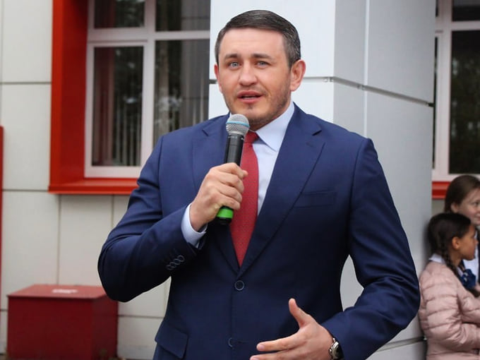 Общественник Виталий Бородин подаст иск о защите чести к Тимати