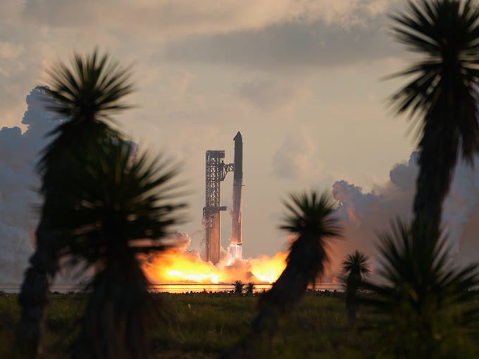 SpaceX отправила космический корабль Starship в первый орбитальный полет