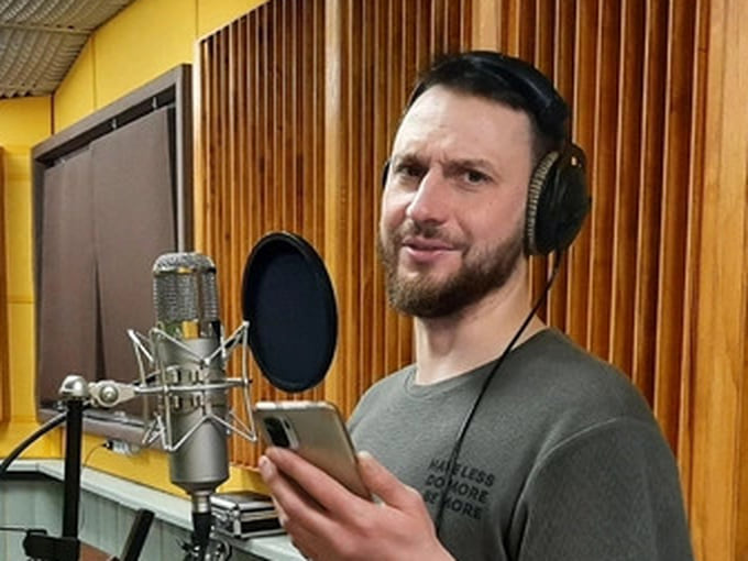 Озвучивавший Бэтмена актер Антон Алехин погиб в ДТП