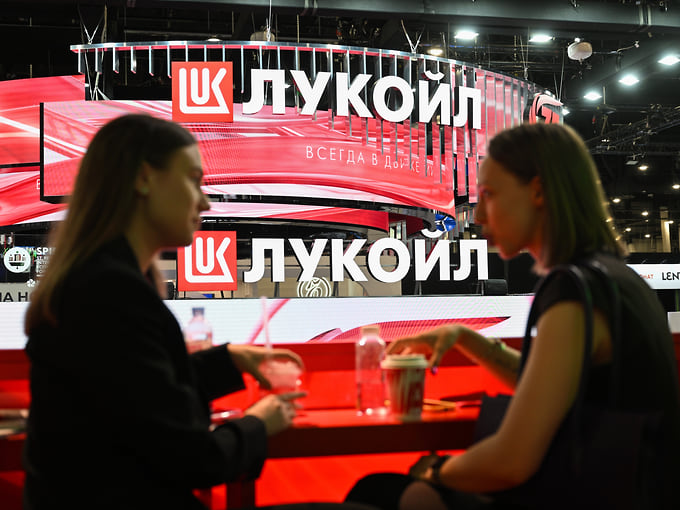NYT: Россия и США обсуждают «многомиллиардную сделку» с активами ЛУКОЙЛа