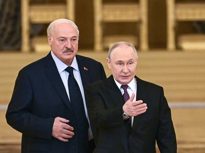 Лукашенко и Путин по телефону договорились встретиться в Туркмении
