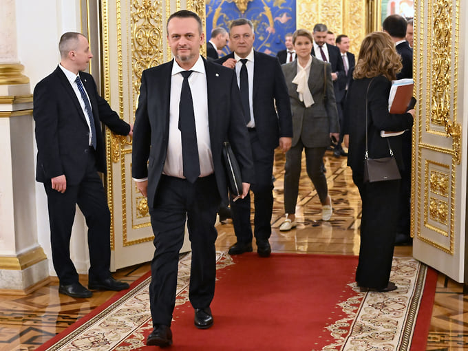 Глава Минтранса Никитин рассказал Путину о детских тарифах в такси