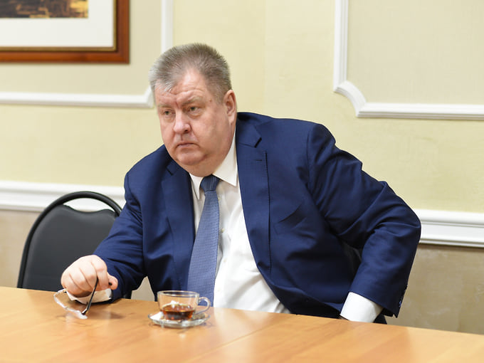 ЕС ввел санкции против 200 физлиц и компаний в сфере электроники